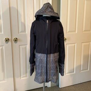 Ivivva Black & Gray Long Hooded Windbreaker Size 12 in Like New Condition